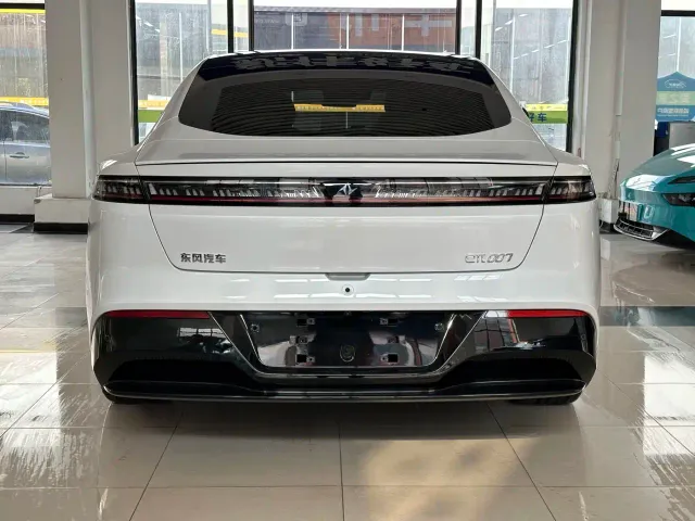 Dongfeng eπ 007 — Фото автомобиля 6