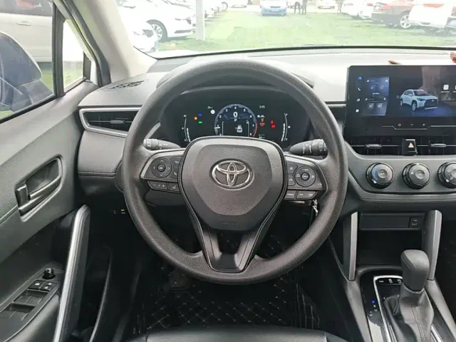 Toyota Corolla Cross — Фото автомобиля 10