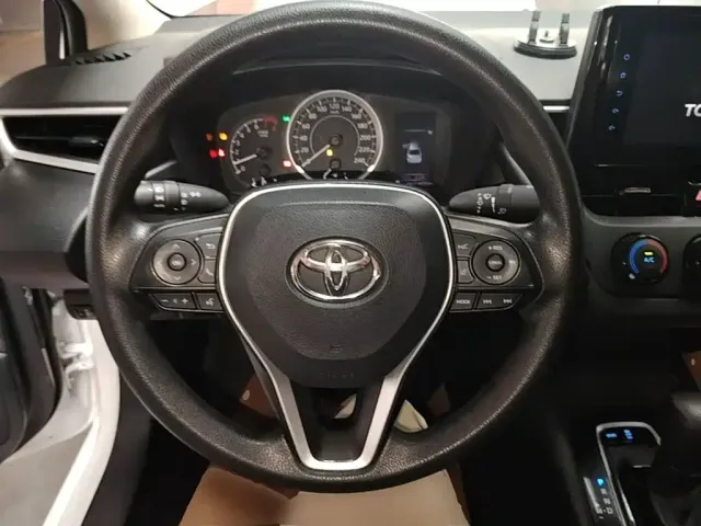 Toyota Corolla — Фото автомобиля 10