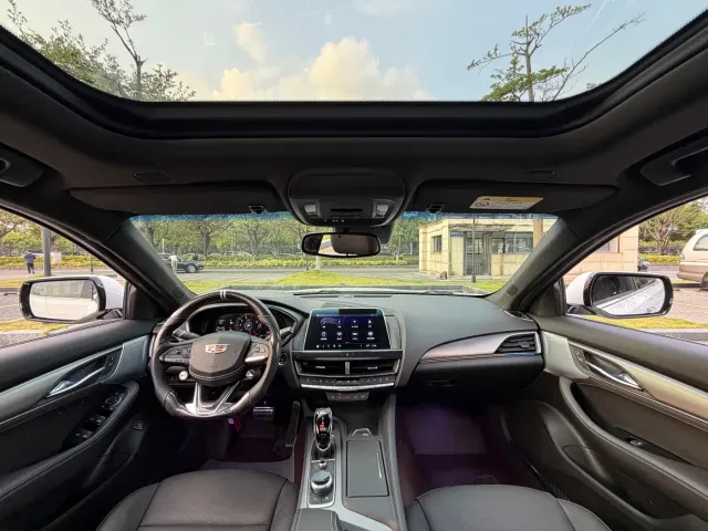 Cadillac CT5 — Фото автомобиля 16