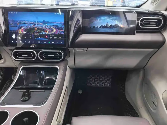 Leapmotor C11 — Фото автомобиля 6