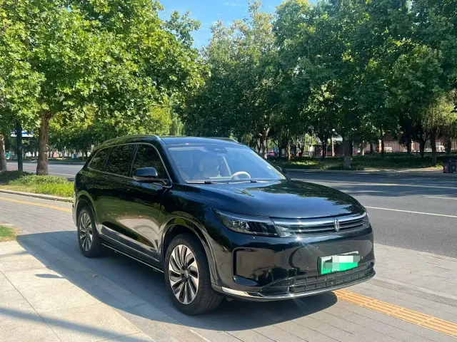 Aito M7 — Фото автомобиля 3