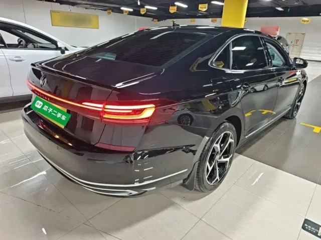 Volkswagen Passat — Фото автомобиля 6