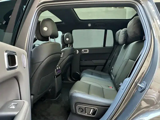 Li Auto L7 — Фото автомобиля 10