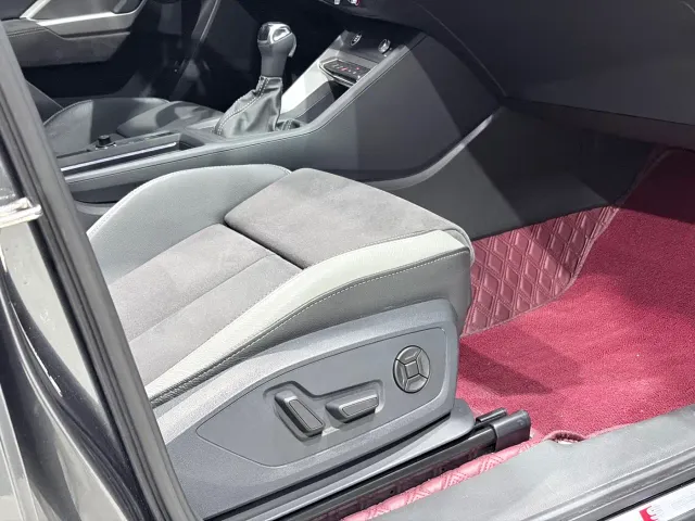 Audi Q3 — Фото автомобиля 10