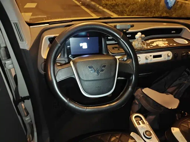 Wuling Hongguang Mini EV — Фото автомобиля 6