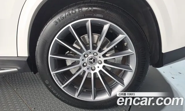 Mercedes-Benz GLE-Class — Фото автомобиля 6