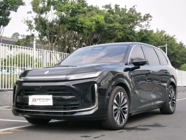 Фотография автомобиля — Huajing Baojun S
