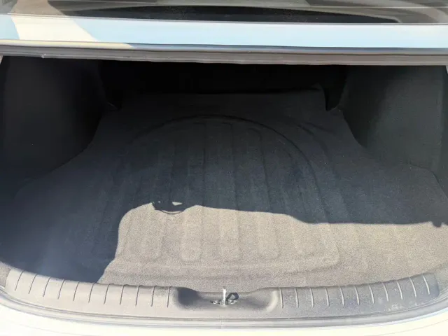 Hyundai Elantra — Фото автомобиля 19