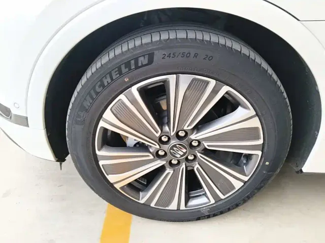 Buick E5 — Фото автомобиля 22