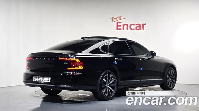 Вольво S90 — Фото автомобиля 2