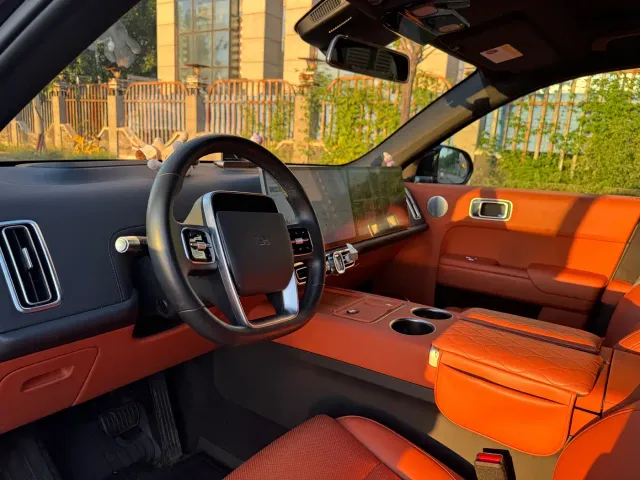 Li Auto L7 — Фото автомобиля 9