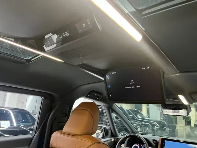 Toyota Alphard — Фото автомобиля 16