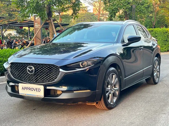 Фотография автомобиля — Mazda CX-30