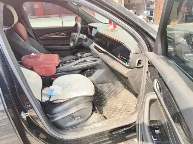 Geely Xingyue L — Фото автомобиля 10