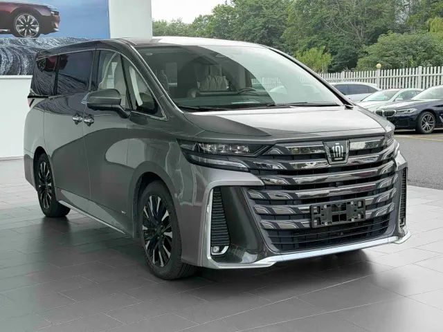Фотография автомобиля — Toyota Vellfire