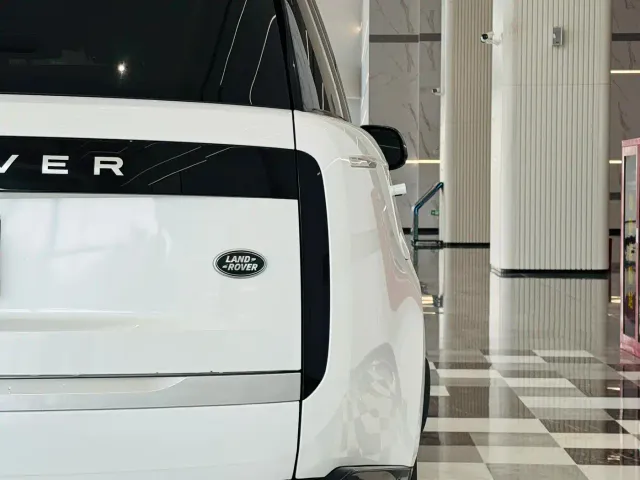 Land Rover Range Rover — Фото автомобиля 8