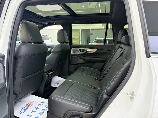 GAC Trumpchi GS8 — Фото автомобиля 7