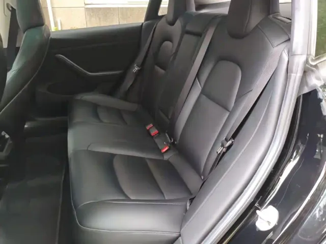Tesla Model 3 — Фото автомобиля 16