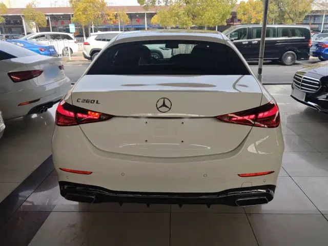 Mercedes-Benz C-Class — Фото автомобиля 3