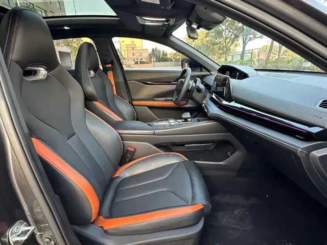 Changan Changan UNI-V 2024 1.5T Deluxe — Фото автомобиля 6