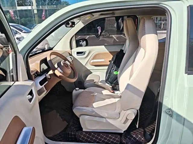 Wuling Hongguang Mini EV — Фото автомобиля 14
