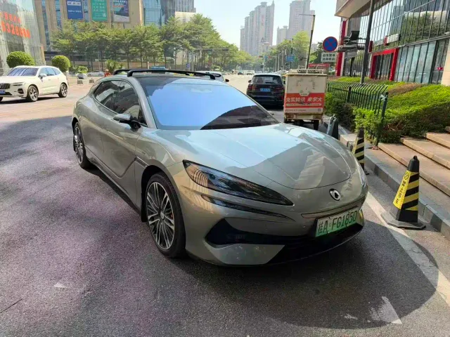 Denza Z9GT — Фото автомобиля 2