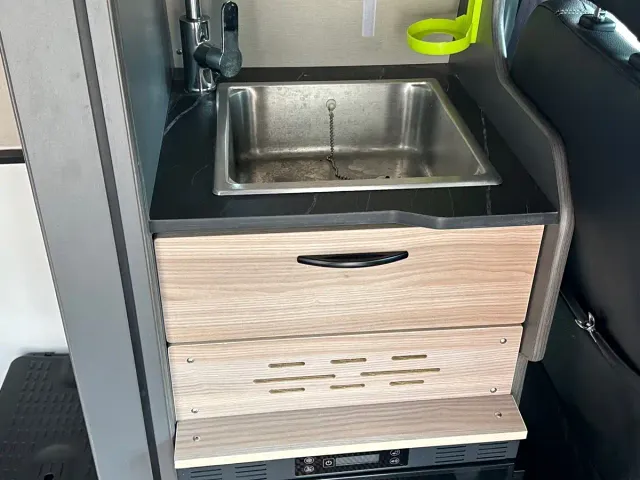 Maxus SAIC Maxus MAXUS V90 RV — Фото автомобиля 16
