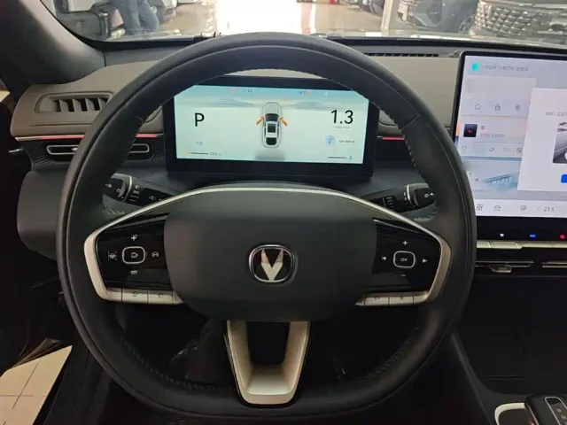 Changan Eado — Фото автомобиля 6