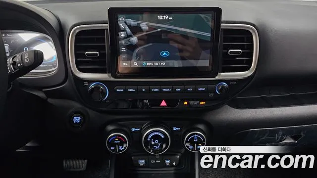 Hyundai Venue — Фото автомобиля 12