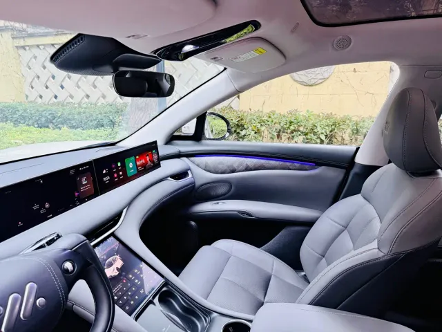 IM Motors LS6 — Фото автомобиля 14