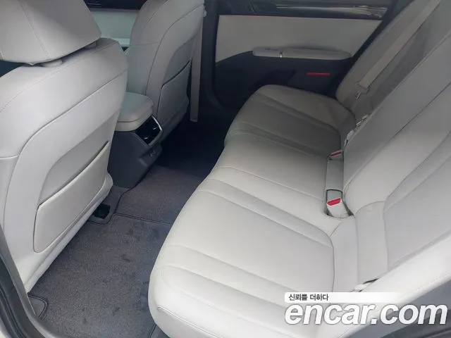 Hyundai Grandeur GN7 — Фото автомобиля 10
