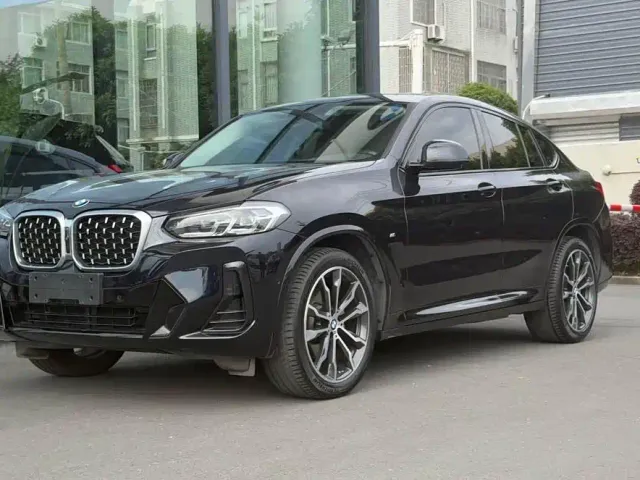Фотография автомобиля — BMW X4