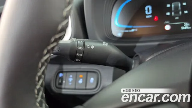 Hyundai Venue — Фото автомобиля 30
