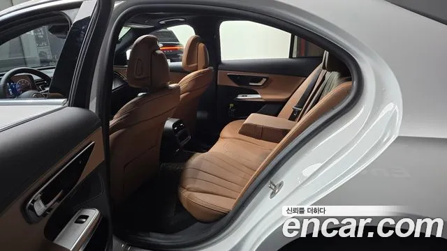 Mercedes-Benz E-Class W214 — Фото автомобиля 11