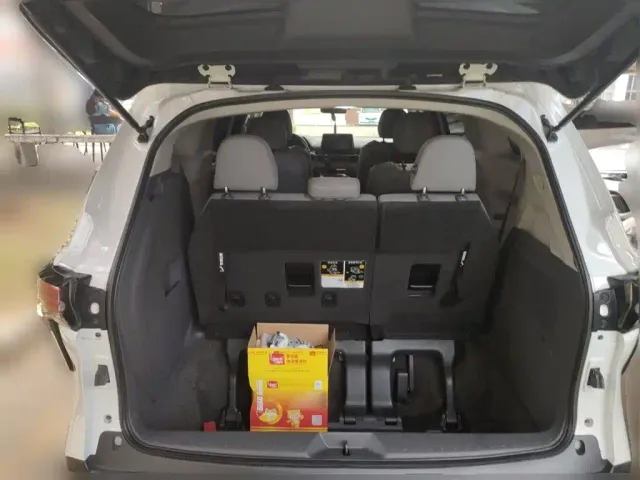 Toyota Granvia — Фото автомобиля 9