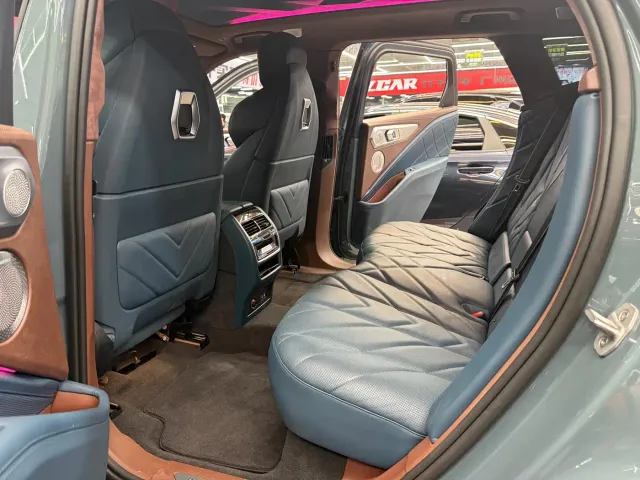 BMW XM — Фото автомобиля 10