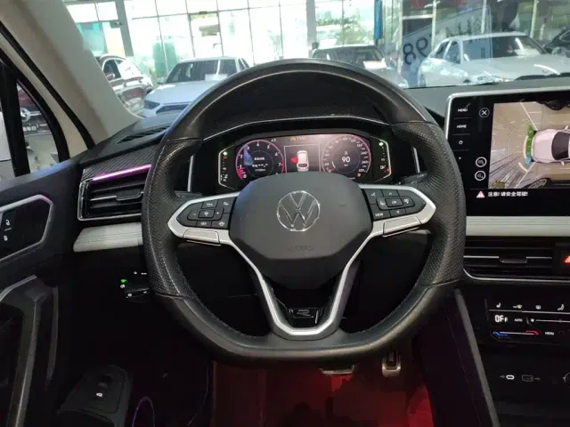 Volkswagen Tiguan L — Фото автомобиля 6