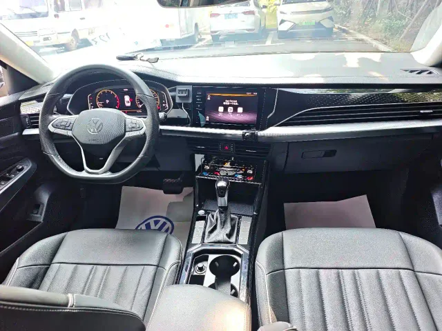 Volkswagen Passat — Фото автомобиля 9