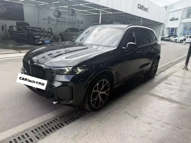Фотография автомобиля — BMW X5