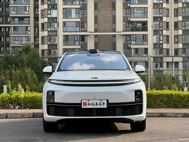 Li Auto L7 — Фото автомобиля 2