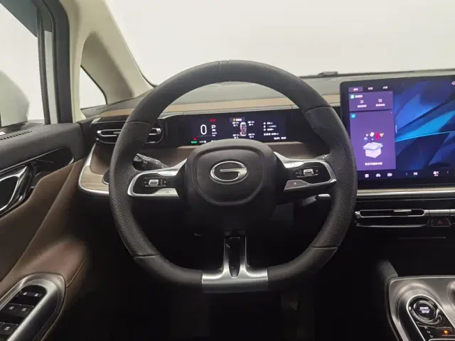 GAC Trumpchi E8 — Фото автомобиля 11