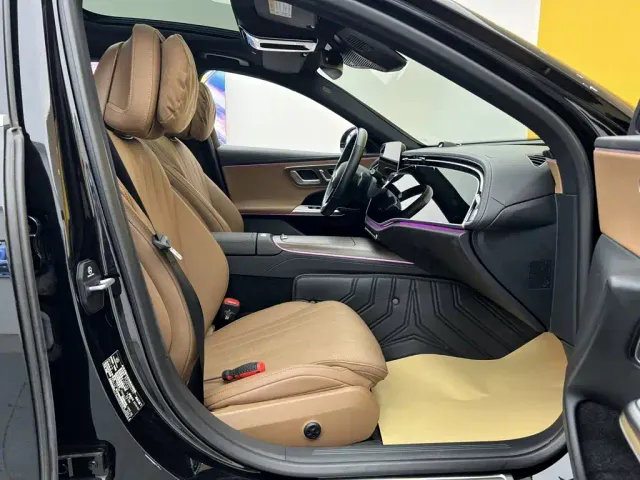 Mercedes-Benz E-Class — Фото автомобиля 18
