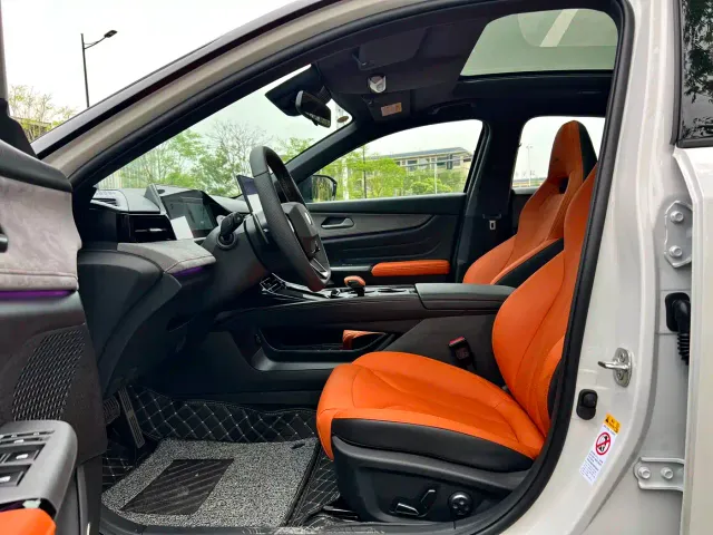 Changan Changan UNI-V 2025 2.0T Sport Version — Фото автомобиля 6