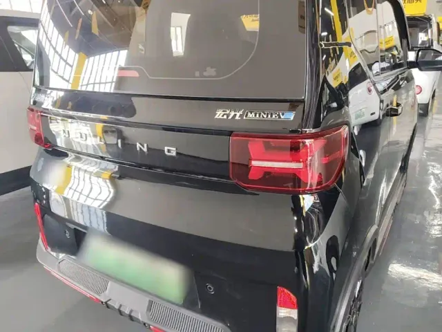 Wuling Hongguang Mini EV — Фото автомобиля 6