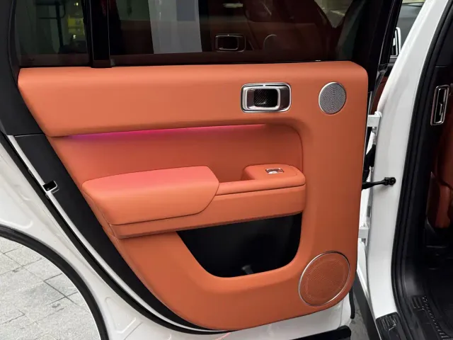 Li Auto L7 — Фото автомобиля 15