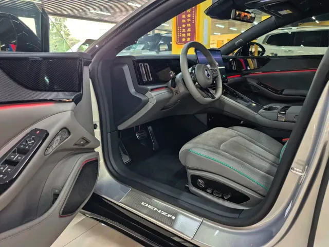 Denza Z9GT — Фото автомобиля 4
