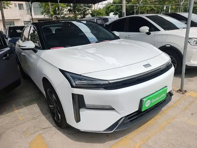Geely Galaxy L6 — Фото автомобиля 3