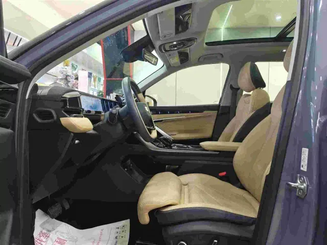 Geely Boyue L — Фото автомобиля 6