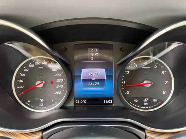 Mercedes-Benz V-Class — Фото автомобиля 18